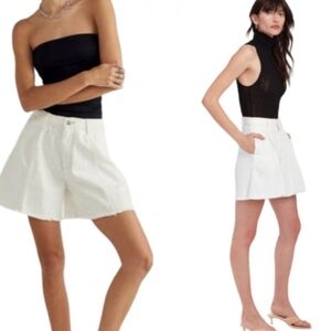 Free People Amelie A-Line White Denim Shorts Size 28 EUC